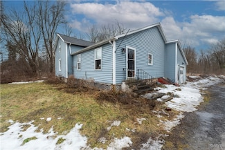 7451 Kirkville Rd, East Syracuse, NY 13057