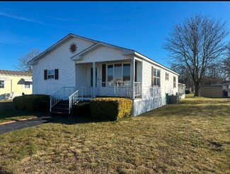 75 Natick Dr, Taunton, MA 02780