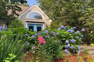 131 Fells Pond Rd, Mashpee, MA 02649
