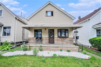 12067 Gallagher St, HamtraMcK, MI 48212