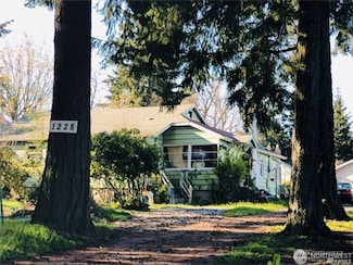 1228 SW 118th St, Burien, WA 98146