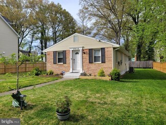 2914 Dunbar St, Alexandria, VA 22306