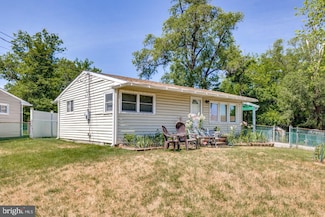 548 Windsor Ave, Maple Shade, NJ 08052