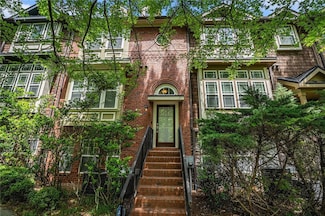 75 High Top Ln, Atlanta, GA 30328