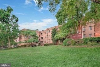 4717 1st St SW Unit 203, Washington, DC 20032