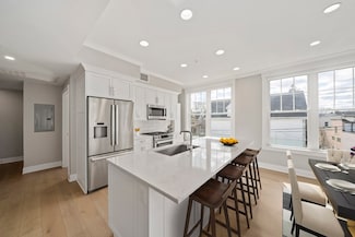 353 Summer St Unit 201, Somerville, MA 02144
