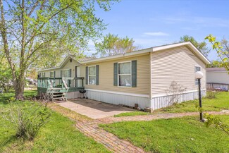 507 Richland St, Mahomet, IL 61853