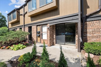 8678 N Servite Dr, Milwaukee, WI 53223