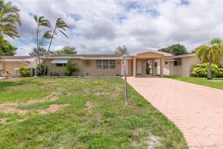 8160 NW 15th St, Pembroke Pines, FL 33024