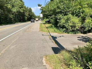 988 Falmouth Rd, Mashpee, MA 2649