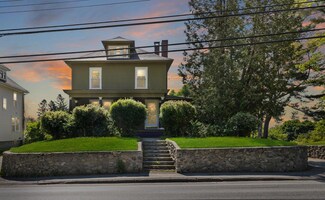 212 Main St, Orono, ME 04473
