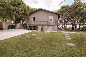 2814 Lakeview Ln, Granite Shoals, TX 78654
