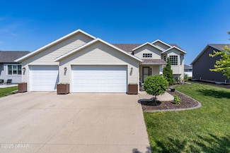 114 Riverview Ln SE, East Grand Forks, MN 56721