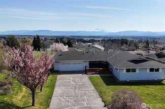 6032 Hillcrest Place, Ferndale, WA 98248