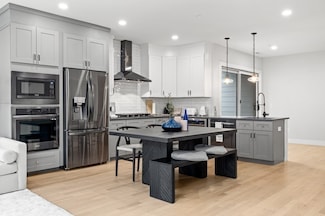 35 Leyden St Unit 4, Boston, MA 02128