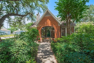 501 Gale St, Houston, TX 77009
