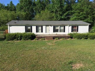 758 Thomas Rd, Morven, NC 28119
