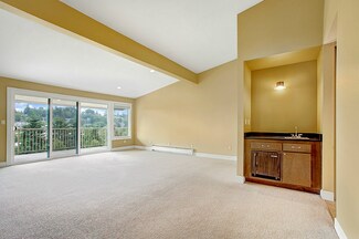 2920 76th Ave SE Unit 409, Mercer Island, WA 98040
