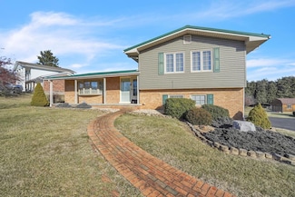 662 East Dr, Princeton, WV 24740