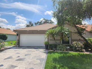 9883 Harbour Lake Cir, Boynton Beach, FL 33437