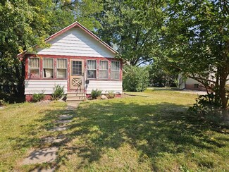 3911 7th St, Des Moines, IA 50313