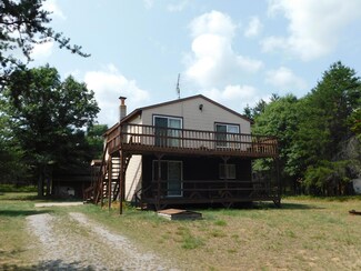 3800 Warbler Ln, Mio, MI 48647