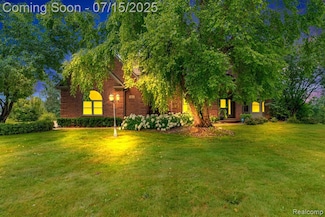 11656 Kings Colony, Grand Blanc, MI 48439