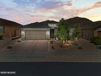 8451 N Lone Ranger Rd, Tucson, AZ 85743