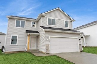 2909 Yordi Dr, Norwalk, IA 50211