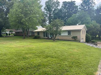 151 Nickell Heights Rd, Paducah, KY 42003