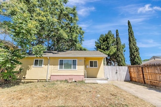 2056 Elm St, Livermore, CA 94551
