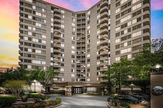 3525 Sage Rd Unit 318, Houston, TX 77056