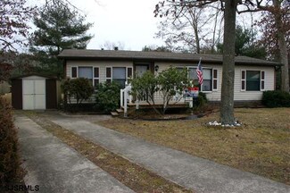8 Holly Dr, Egg Harbor City, NJ 08215