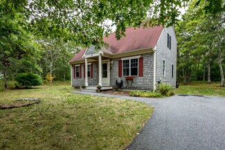 35 Gallagher Ln, Marstons Mills, MA 02648