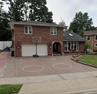 48 Robin Ln, Plainview, NY 11803