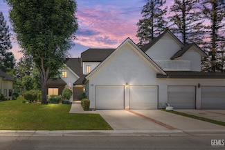 114 Stockdale Cir, Bakersfield, CA 93309
