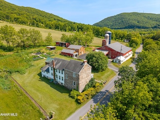 346 Lower Snake Spring Rd, Everett, PA 15537