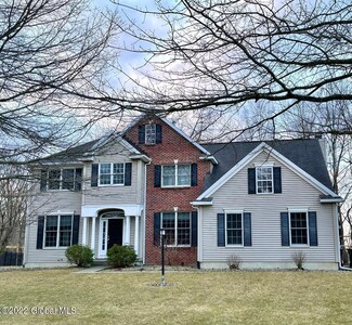 628 Vanderlyn Ln, Slingerlands, NY 12159
