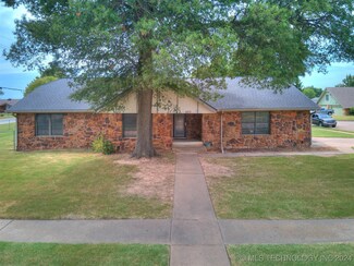 604 S 28th Place, Broken Arrow, OK 74014