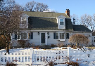 18 Costa Cir, Framingham, MA 01701