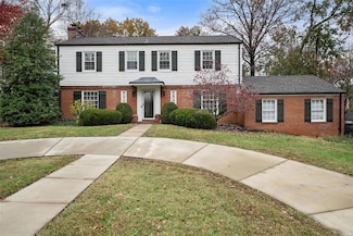 3 Nassau Dr, Saint Louis, MO 63124