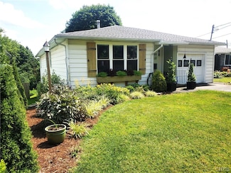 1704 Caleb Ave, Syracuse, NY 13206