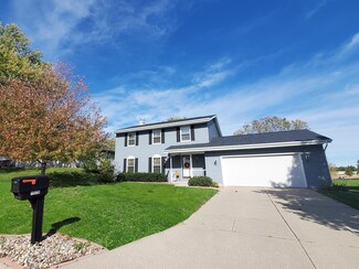 1526 Wolcott St, Janesville, WI 53546