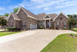410 Caravella Dr, Dothan, AL 36305