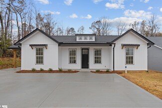 738 Tanner Rd, Taylors, SC 29687