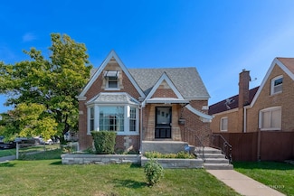 6173 N Nagle Ave, Chicago, IL 60646