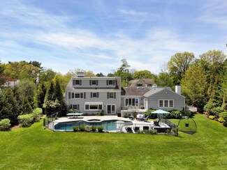 7 Highgate Rd, Riverside, CT 06878