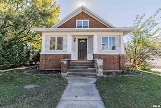 111 E 3rd St, Prophetstown, IL 61277