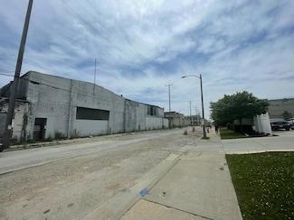 2828 N 32nd St, Milwaukee, WI 53210
