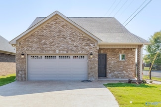 3714 Sabine Ct SW, Decatur, AL 35603